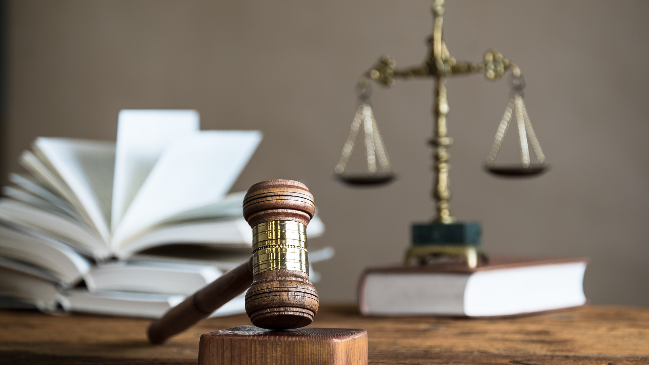 How to Know If Your Lawyer is Selling You Out